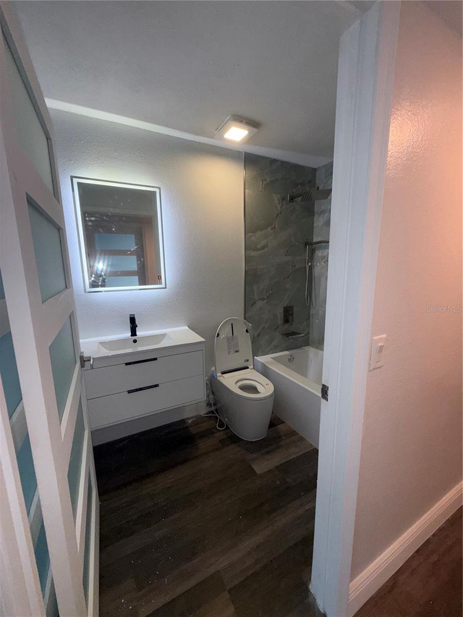 Image 46 of 56 For 9481 Highland Oak Drive 1611