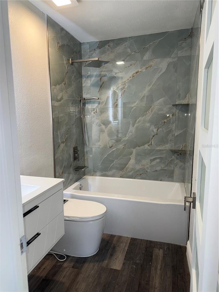 Image 49 of 56 For 9481 Highland Oak Drive 1611