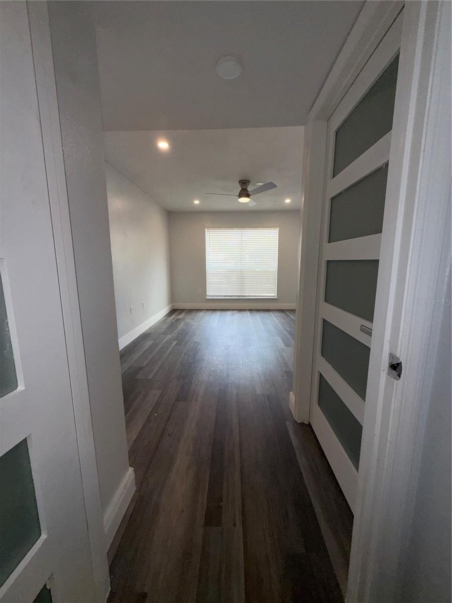 Image 5 of 56 For 9481 Highland Oak Drive 1611
