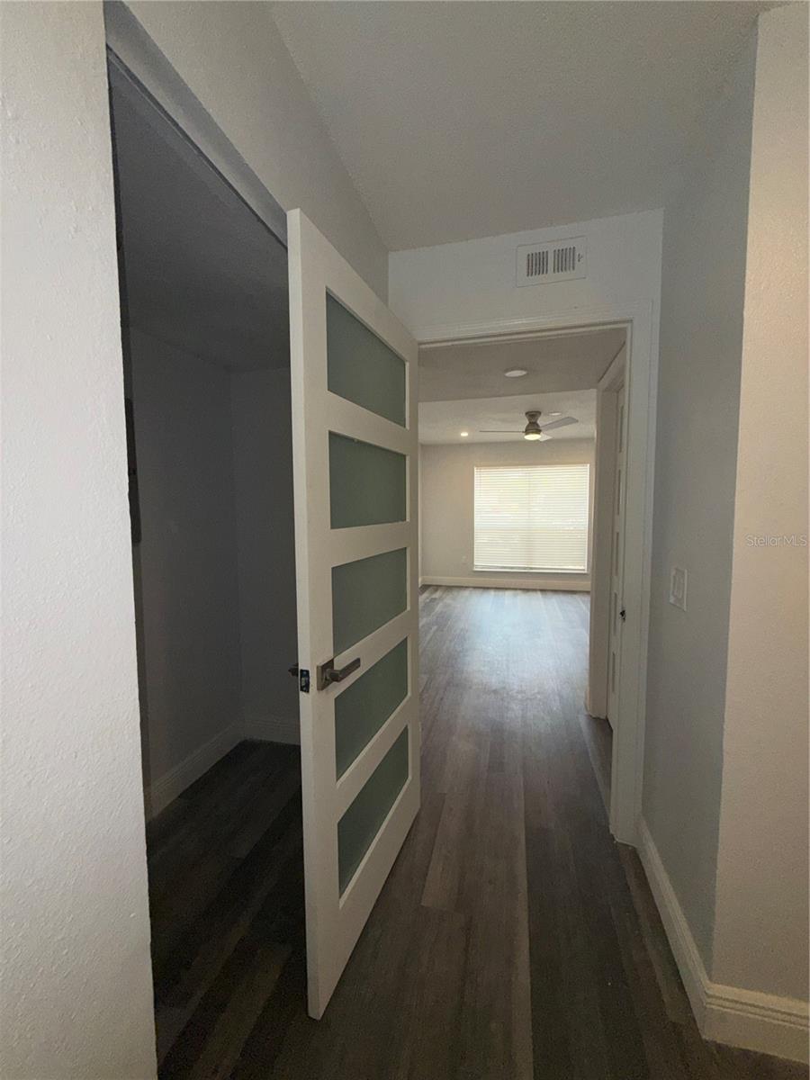 Image 6 of 56 For 9481 Highland Oak Drive 1611