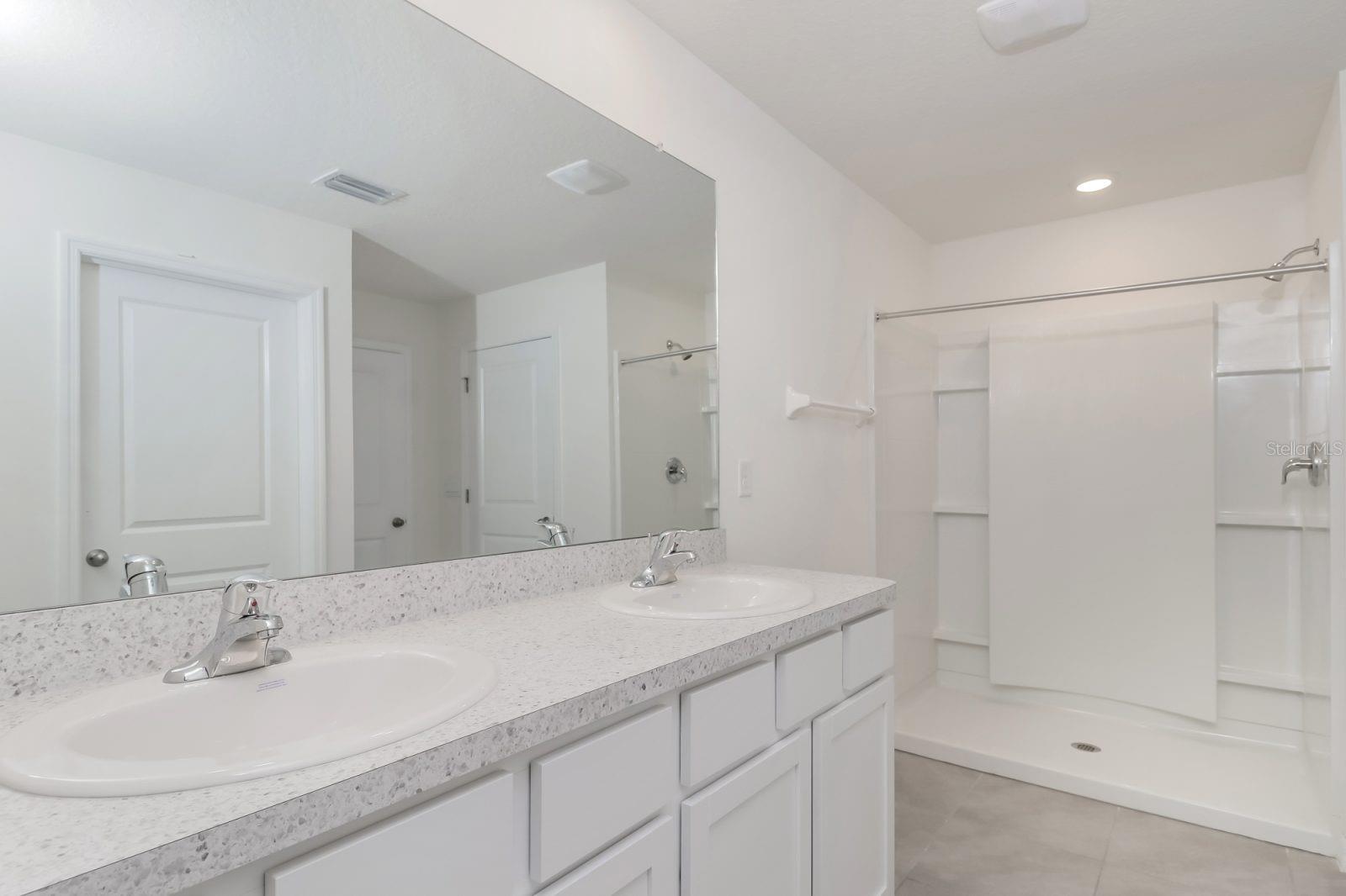 Image 7 of 8 For 476 Sunlit Coral Street