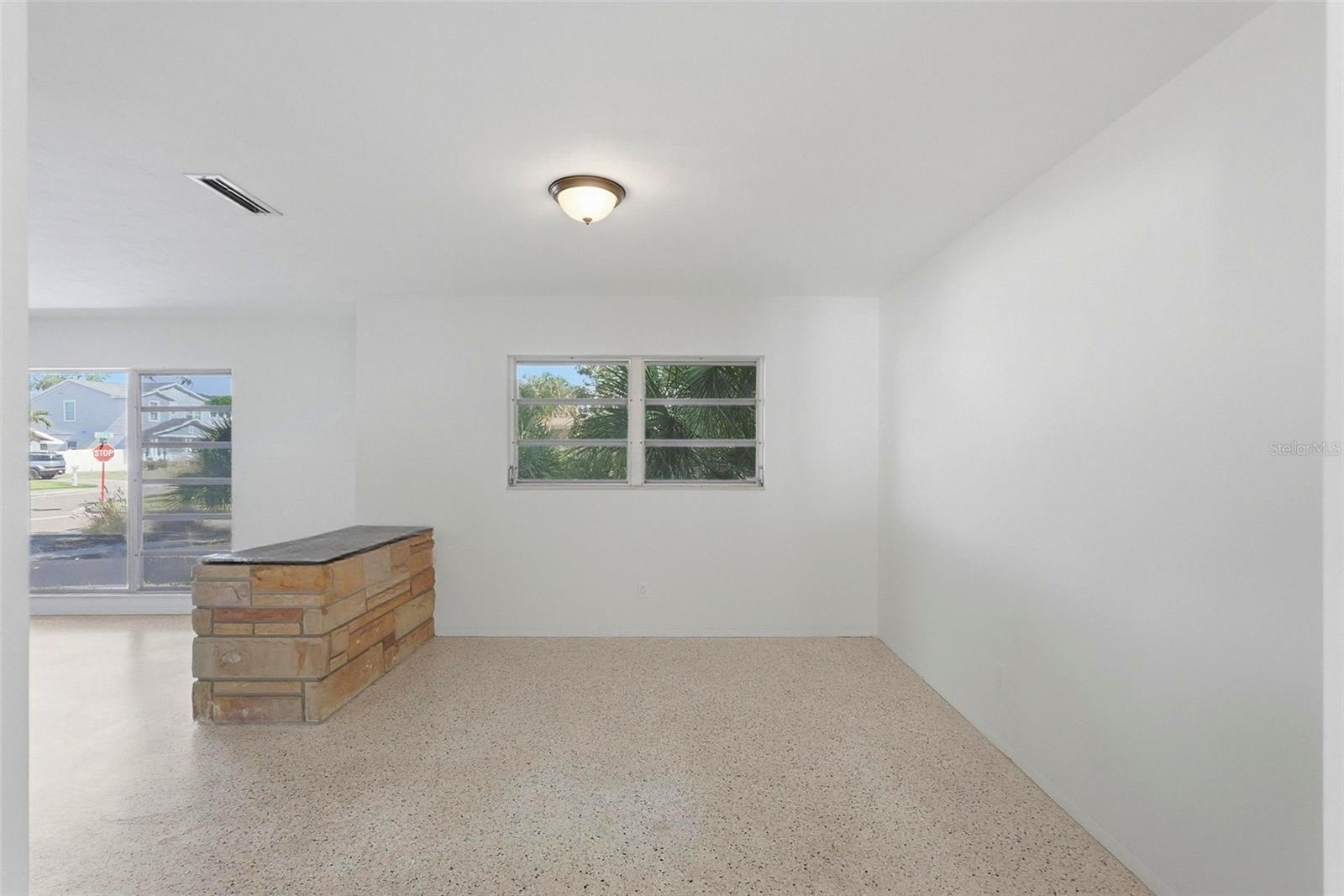 Image 11 of 30 For 11570 60th Terrace