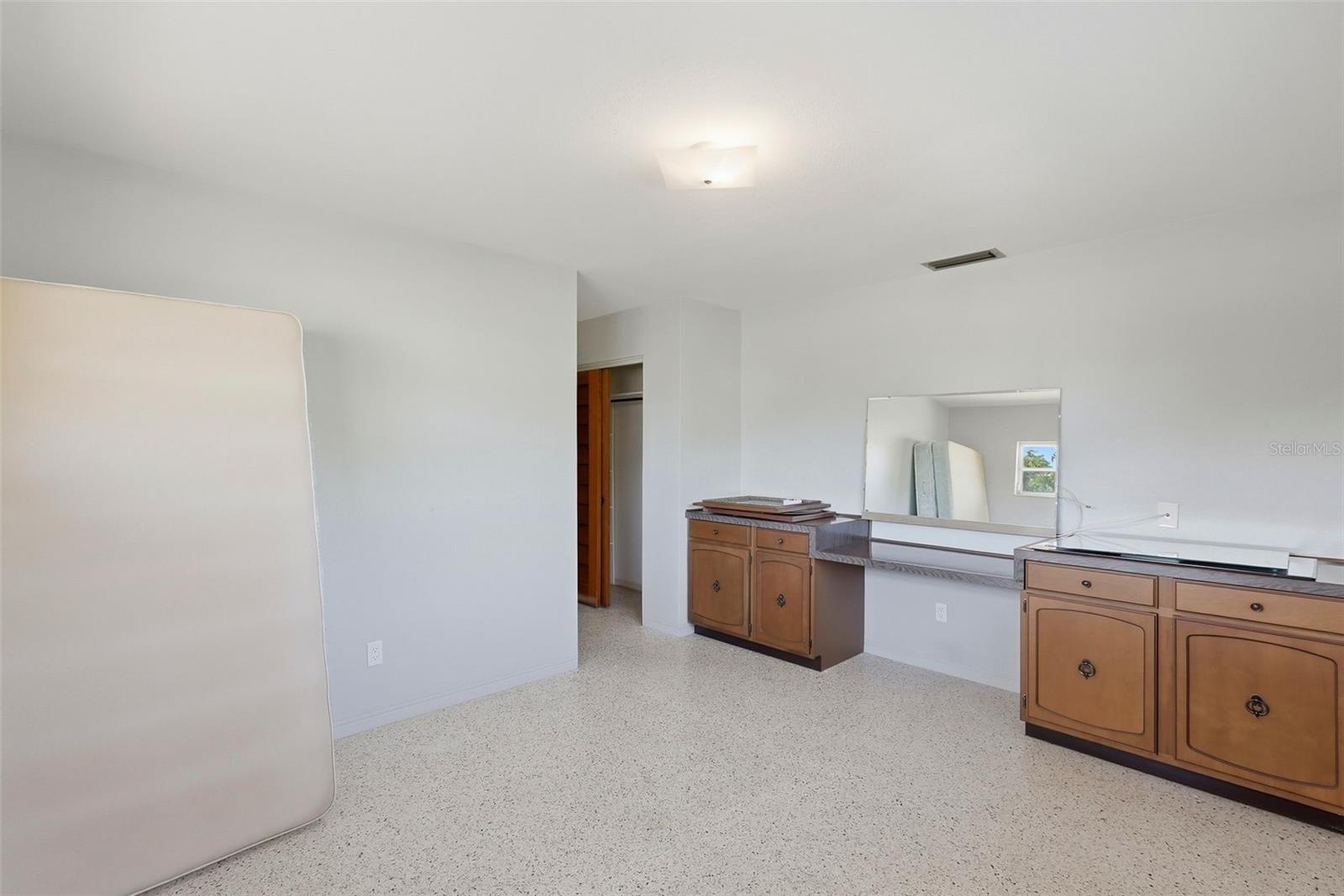 Image 15 of 30 For 11570 60th Terrace