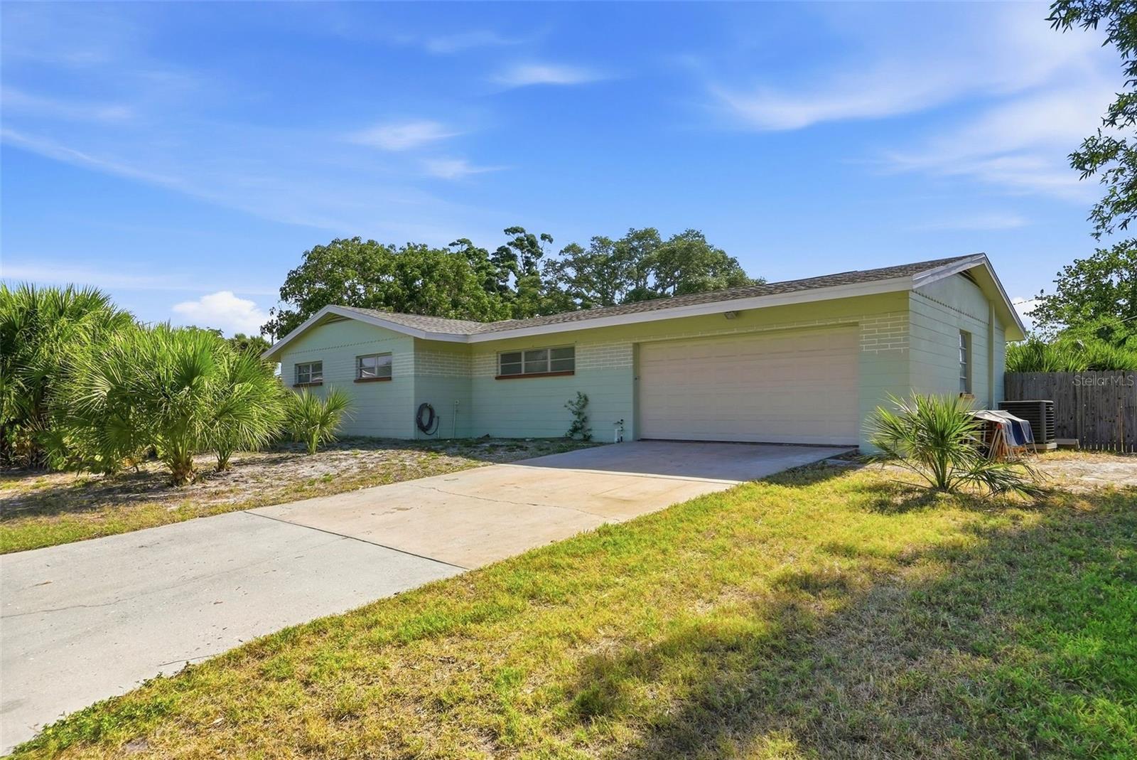 Image 4 of 30 For 11570 60th Terrace