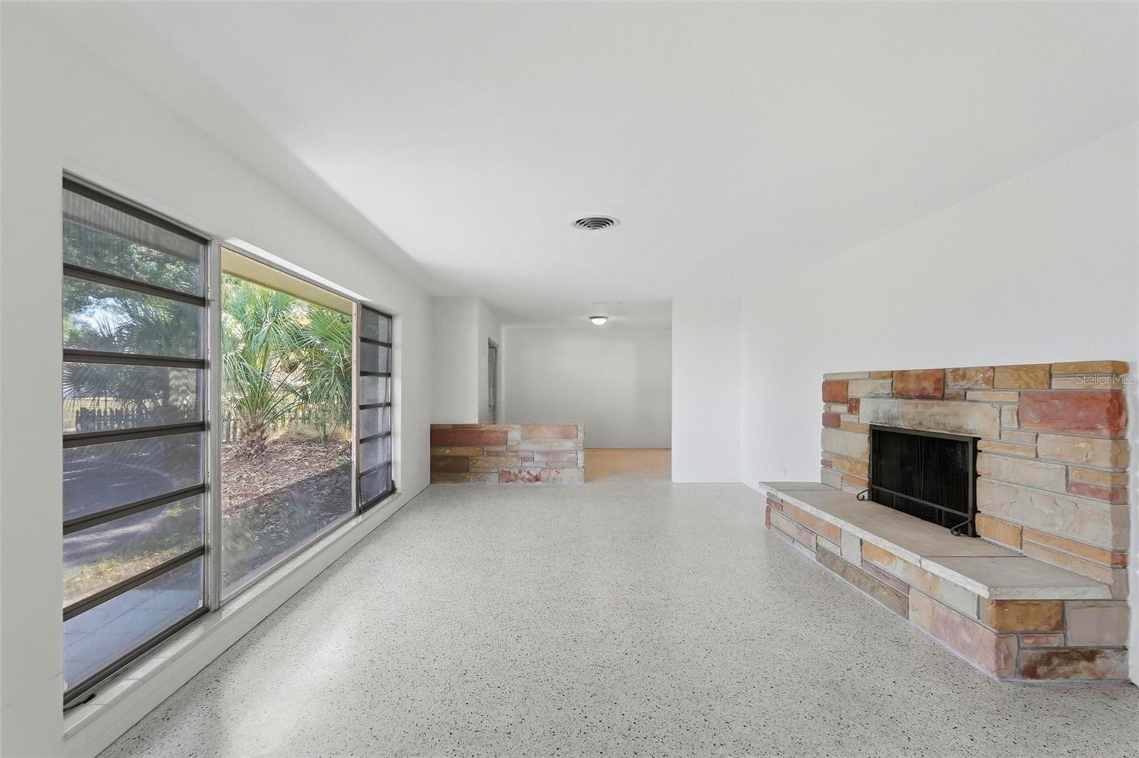 Image 8 of 30 For 11570 60th Terrace