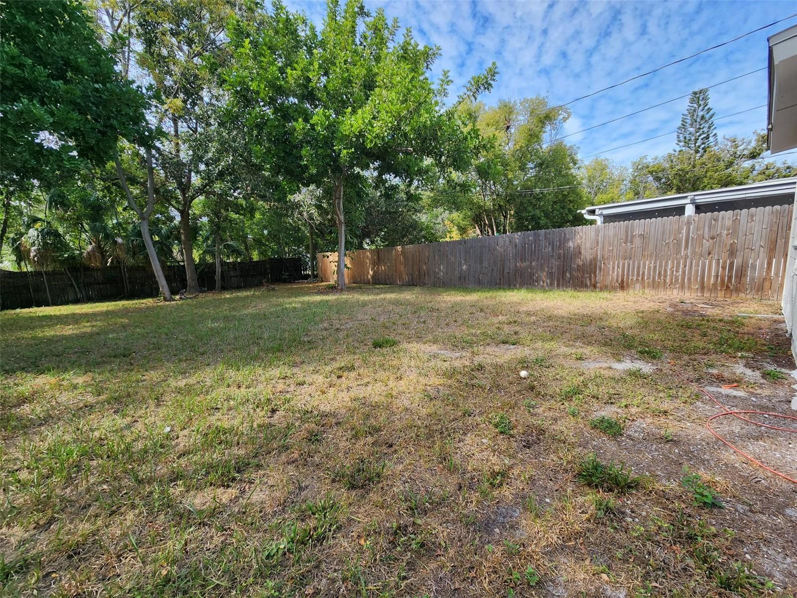 Image 18 of 19 For 618 S Crest Ave