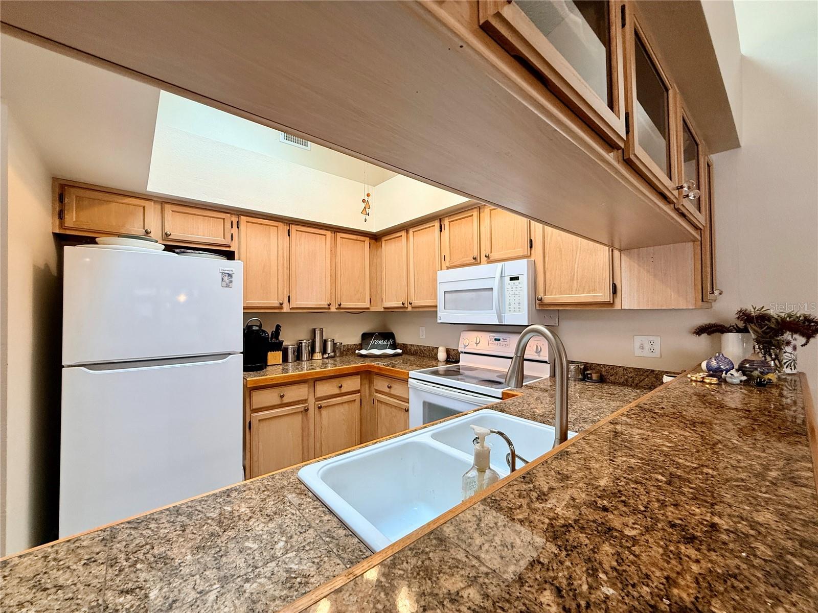 Image 12 of 44 For 2749 Countryside Boulevard 14