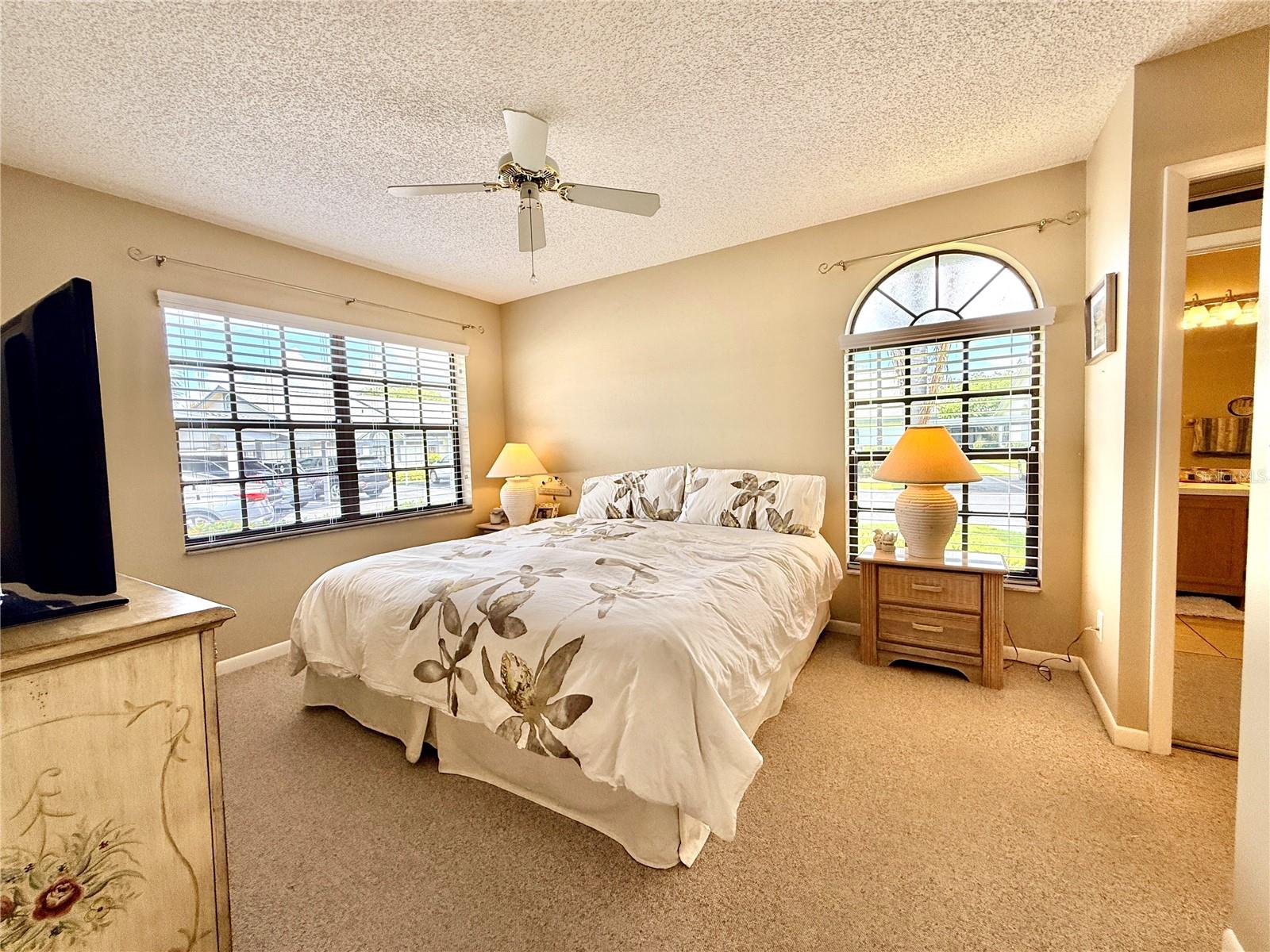 Image 13 of 44 For 2749 Countryside Boulevard 14