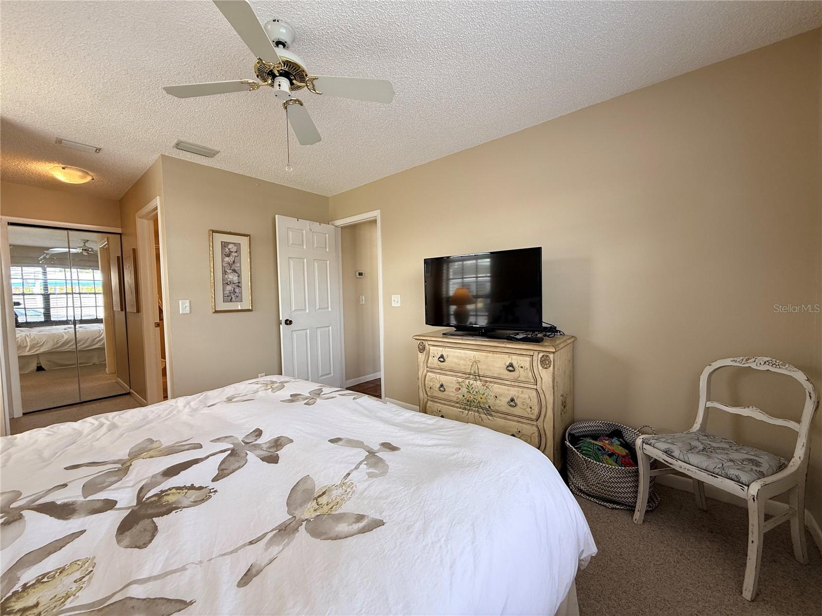 Image 15 of 44 For 2749 Countryside Boulevard 14
