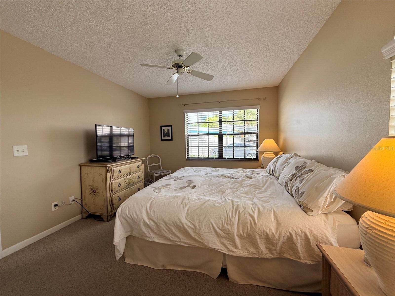 Image 16 of 44 For 2749 Countryside Boulevard 14