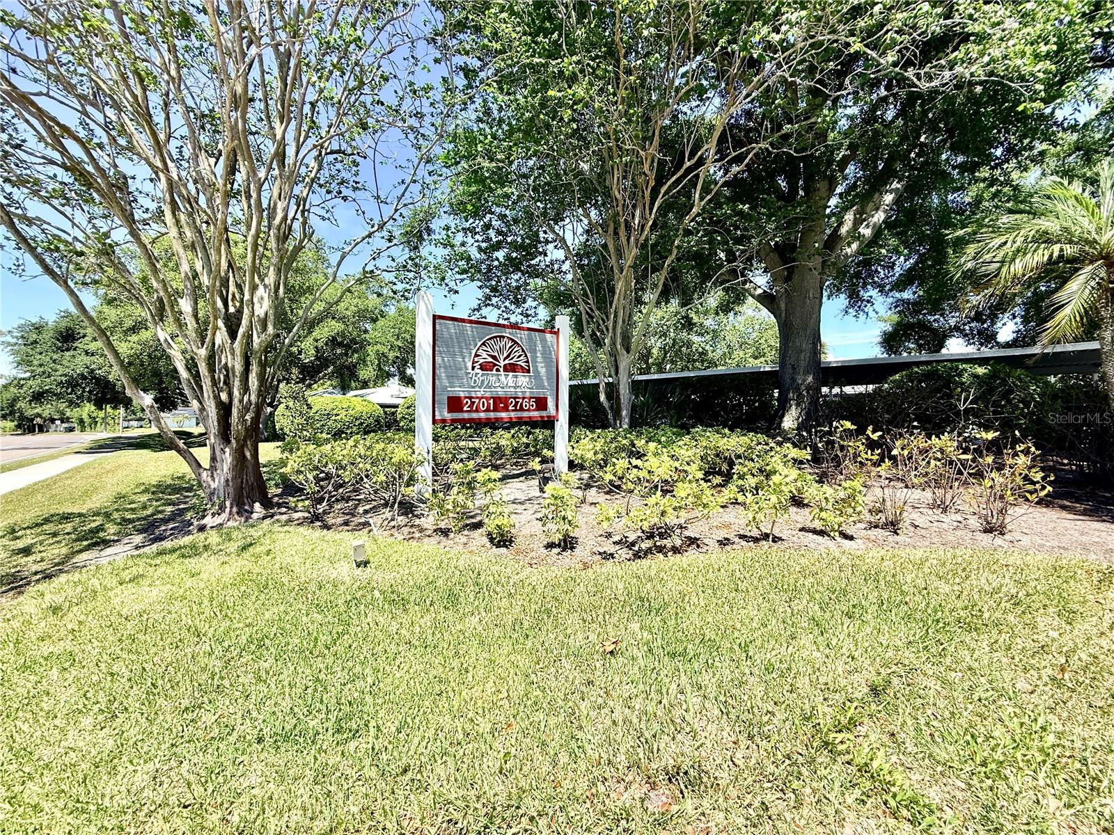 Image 2 of 44 For 2749 Countryside Boulevard 14
