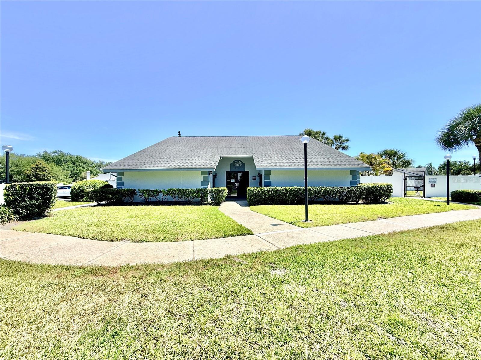 Image 36 of 44 For 2749 Countryside Boulevard 14