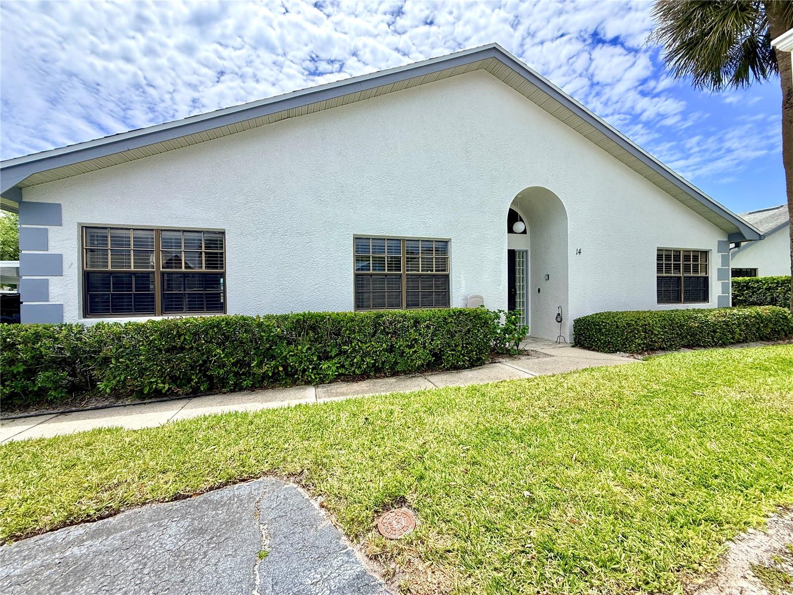 Image 4 of 44 For 2749 Countryside Boulevard 14