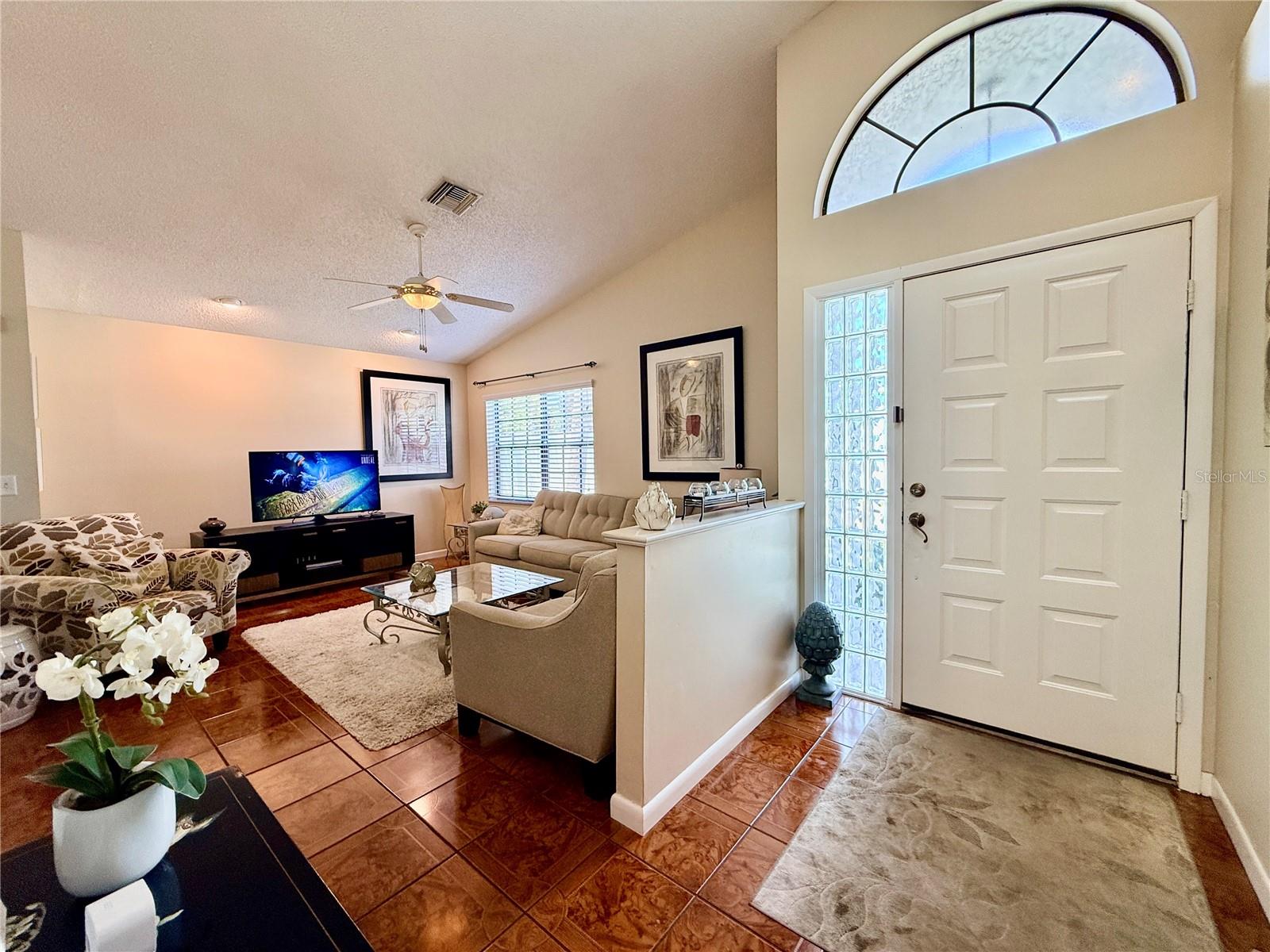 Image 6 of 44 For 2749 Countryside Boulevard 14