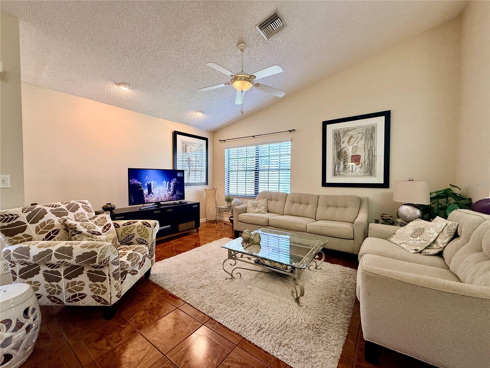 Image 7 of 44 For 2749 Countryside Boulevard 14