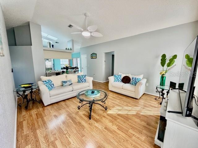 Image 3 of 20 For 11263 Murraysville Drive