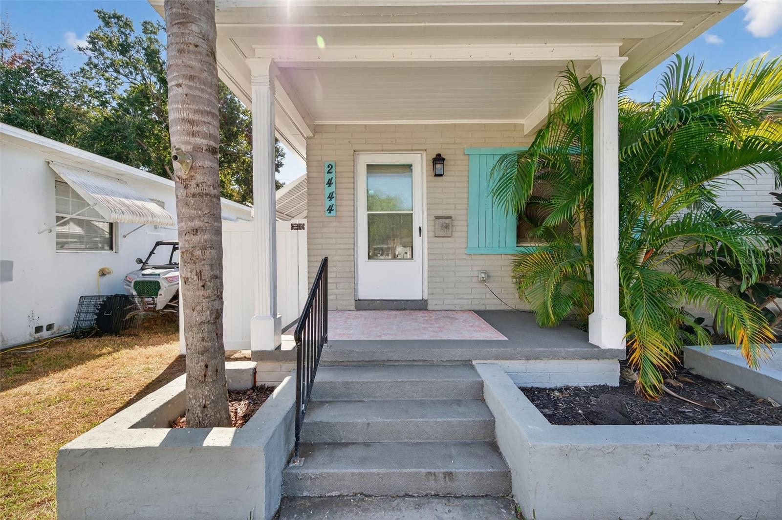 Image 2 of 53 For 2444 34th Avenue N