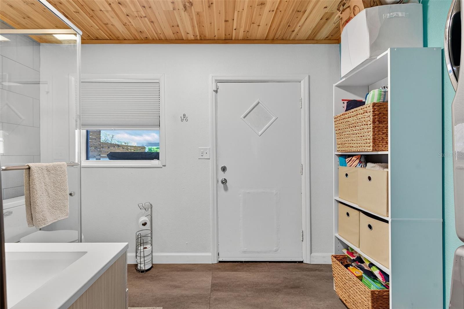 Image 33 of 53 For 2444 34th Avenue N