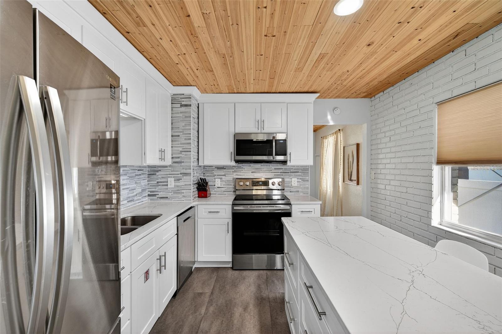 Image 8 of 53 For 2444 34th Avenue N