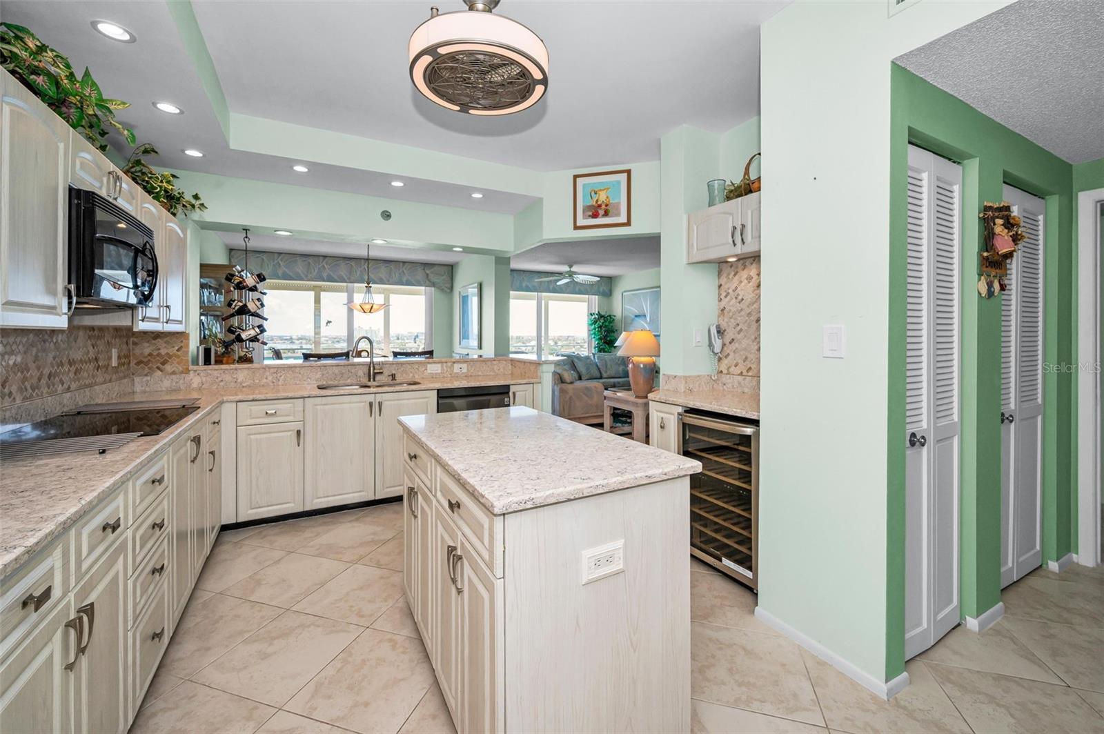 Image 18 of 64 For 7882 Sailboat Key Boulevard S 605