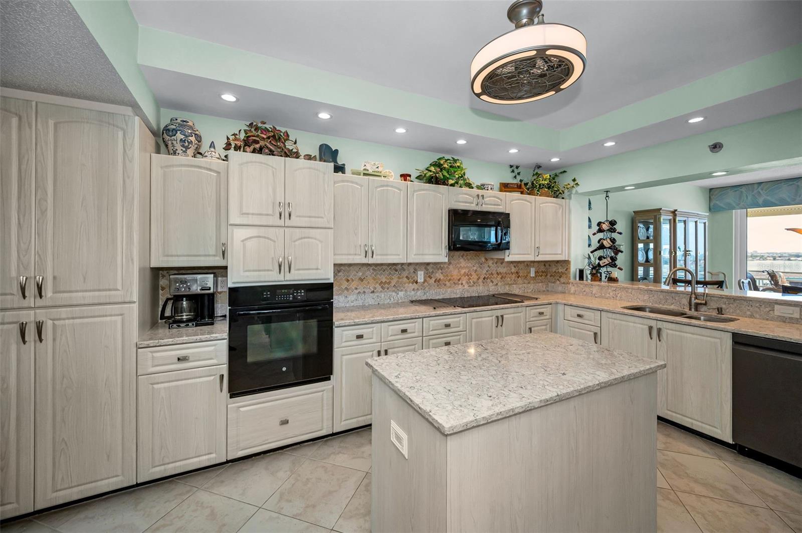 Image 19 of 64 For 7882 Sailboat Key Boulevard S 605