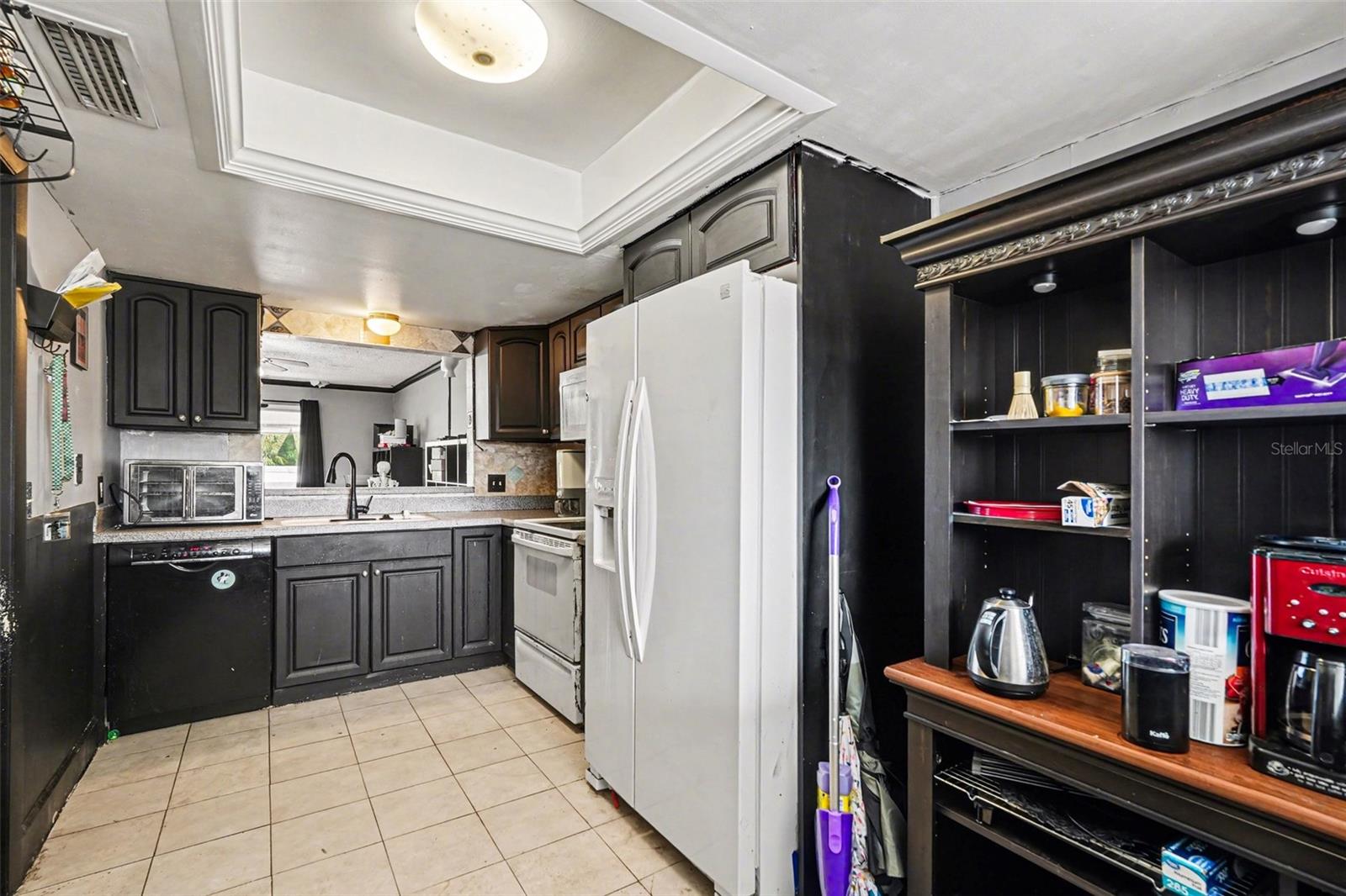 Image 11 of 33 For 6308 Newtown Circle C4