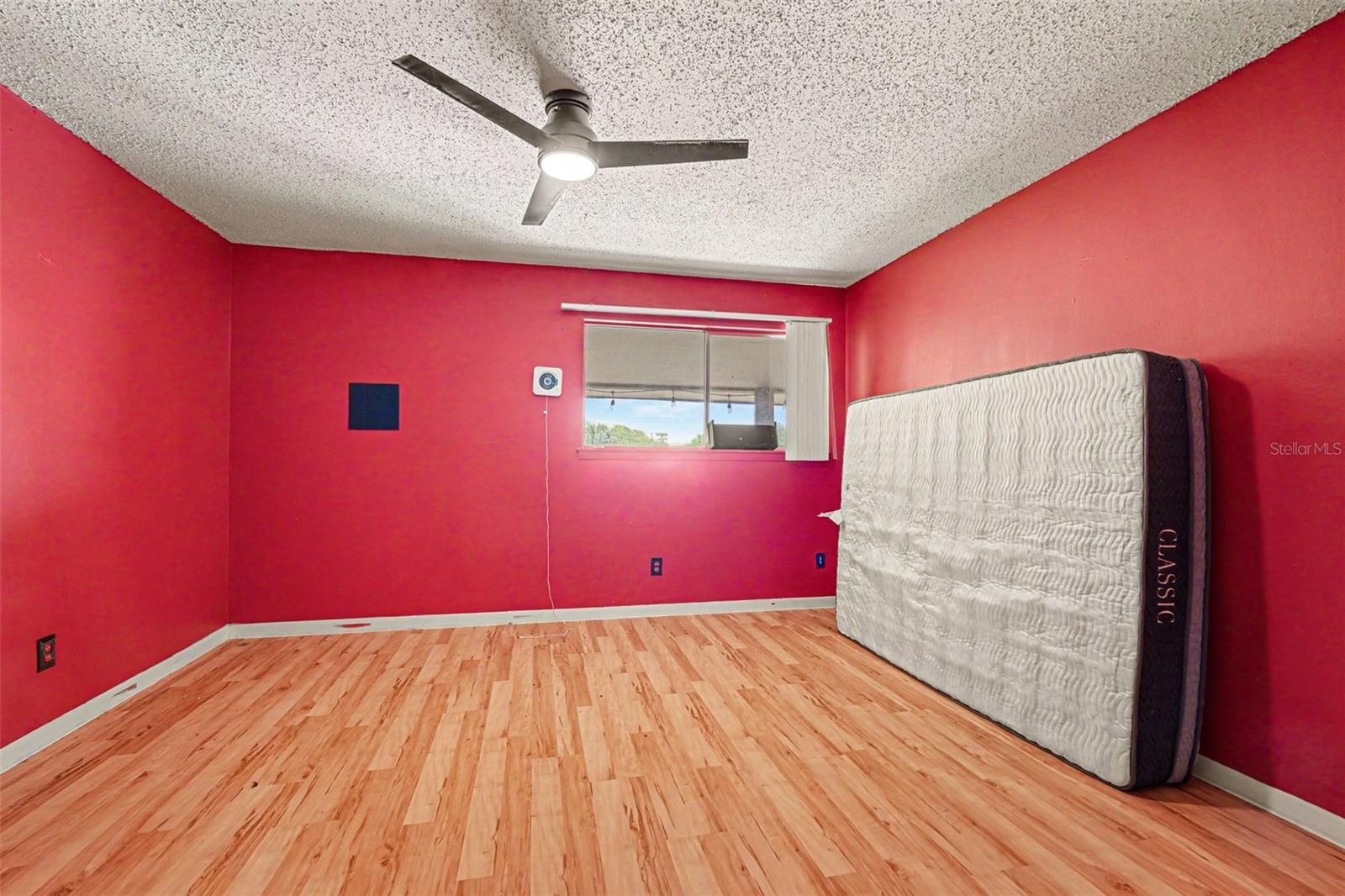Image 12 of 33 For 6308 Newtown Circle C4
