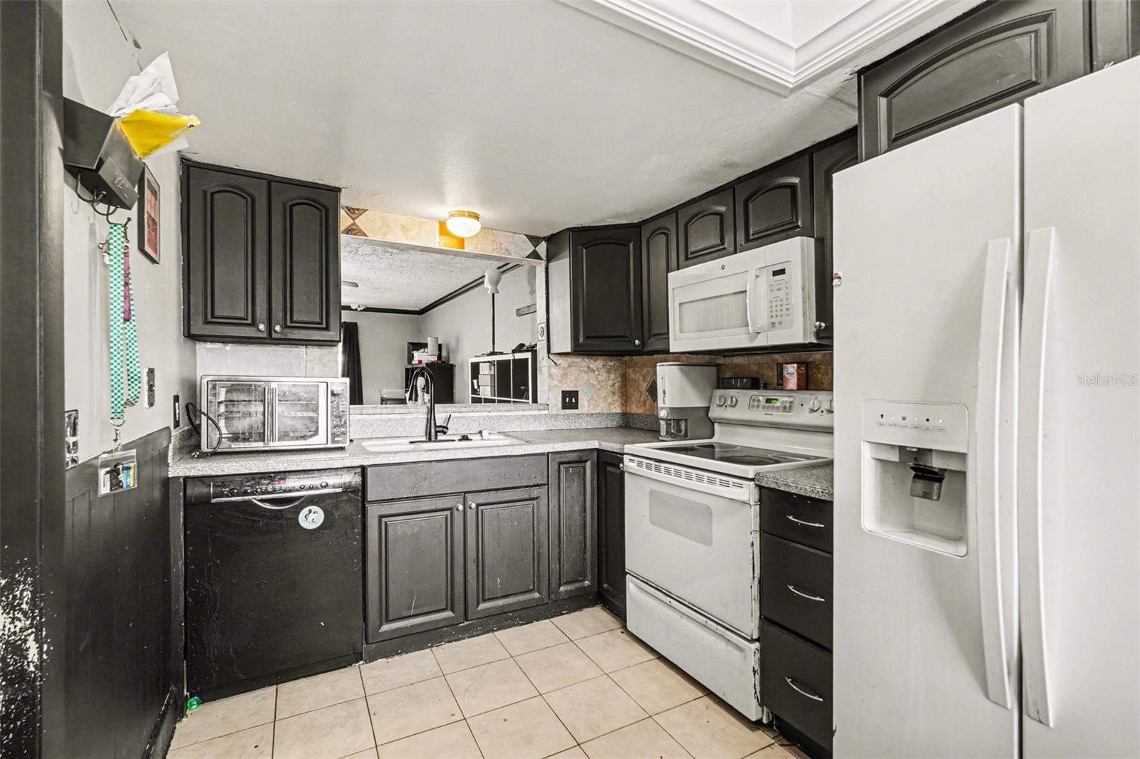 Image 3 of 33 For 6308 Newtown Circle C4
