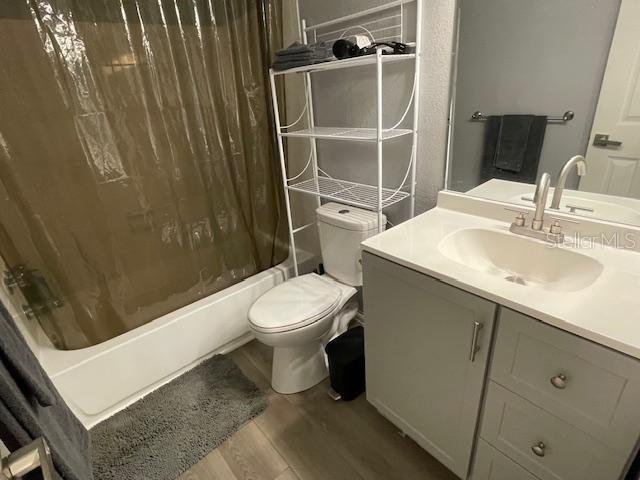 Image 12 of 15 For 5221 Bayshore Boulevard 1