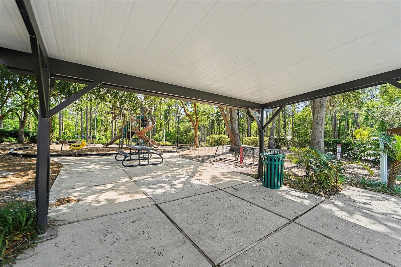 Image 28 of 29 For 19717 Wyndham Lakes Drive