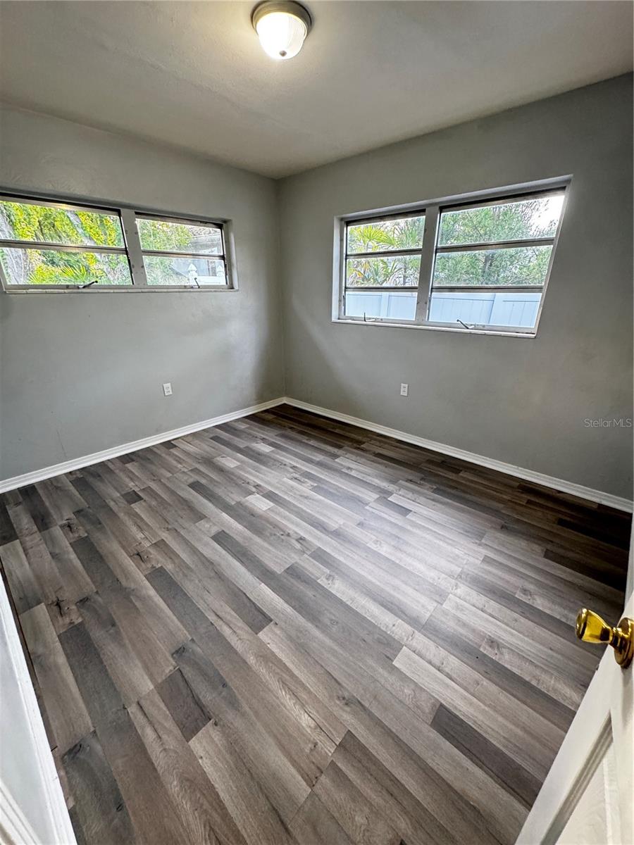 Image 21 of 42 For 309 Belle Claire Place