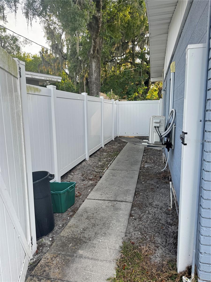 Image 32 of 42 For 309 Belle Claire Place