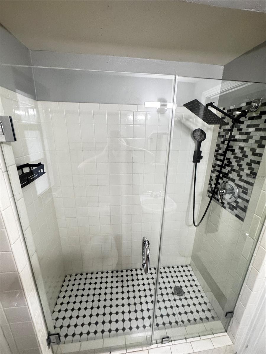 Image 40 of 42 For 309 Belle Claire Place