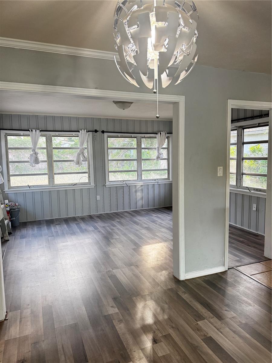 Image 5 of 42 For 309 Belle Claire Place