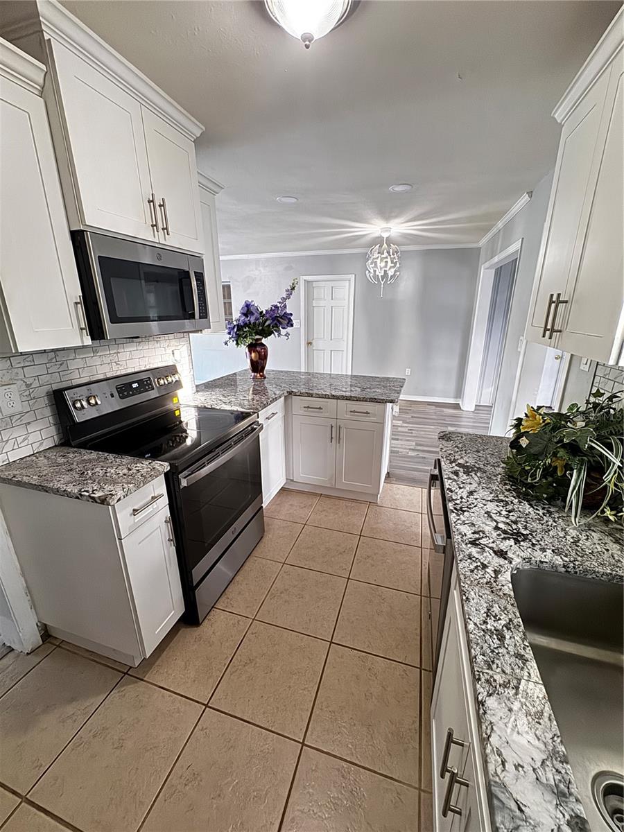 Image 8 of 42 For 309 Belle Claire Place