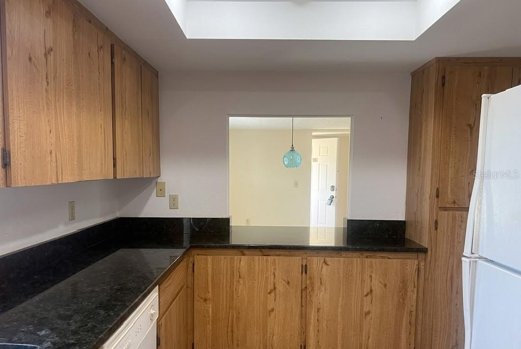 Image 4 of 14 For 2401 Gull Court L202