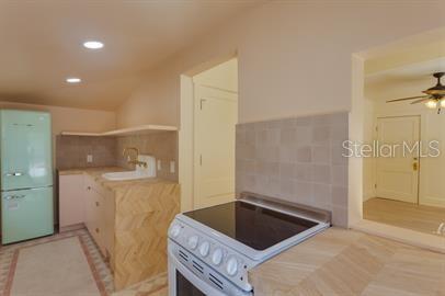 Image 8 of 22 For 634 3rd Street N