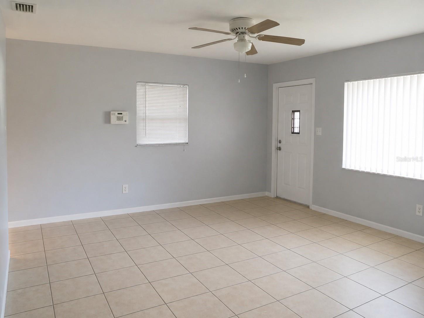 Image 11 of 13 For 1427 Pleasant Place