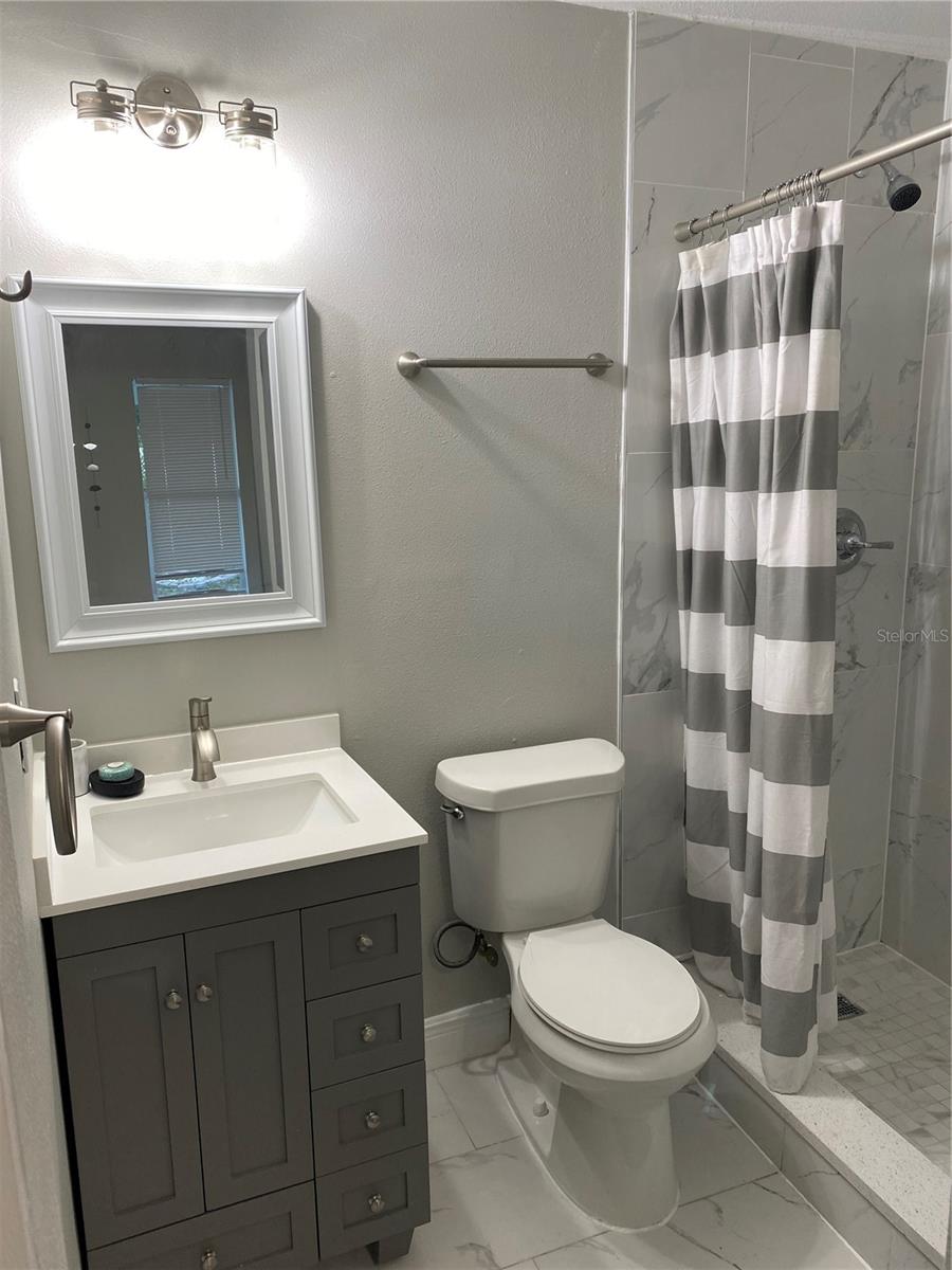 Image 22 of 22 For 7014 Glenview Drive