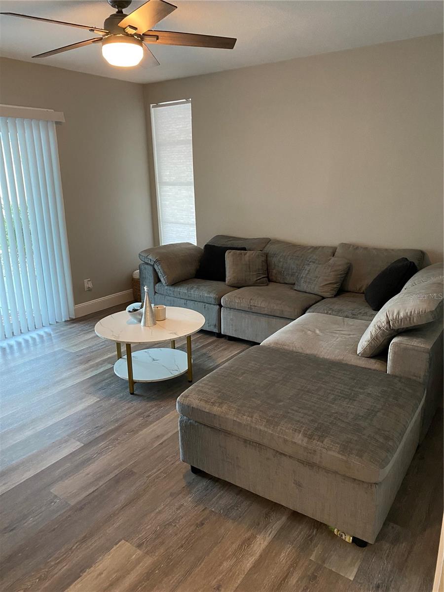 Image 5 of 22 For 7014 Glenview Drive