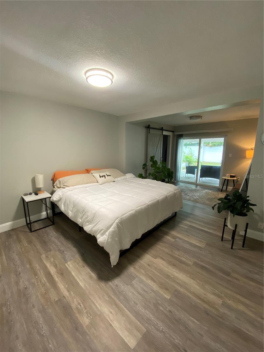 Image 6 of 22 For 7014 Glenview Drive