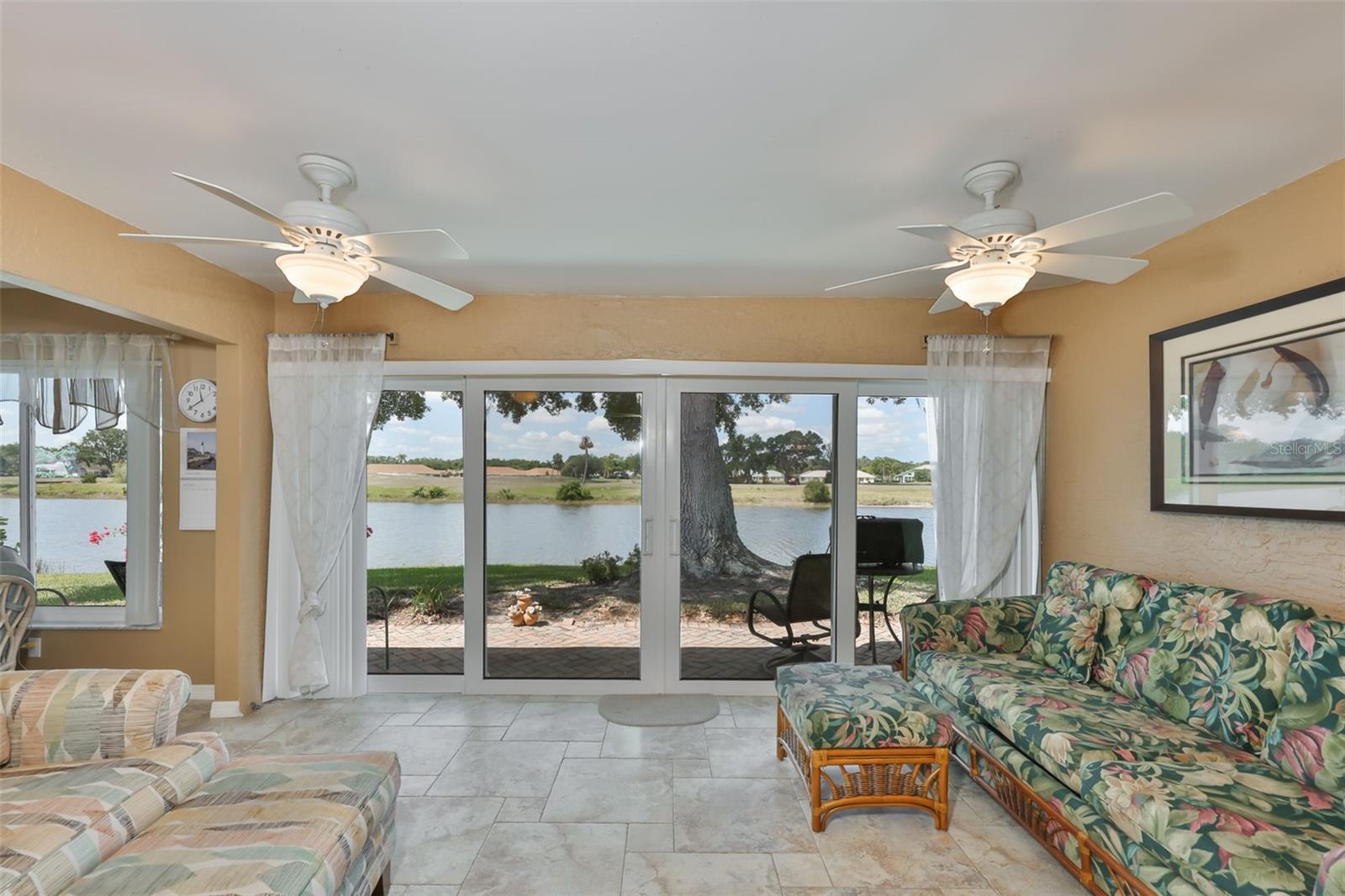 Image 15 of 96 For 2611 Locksley Street 250