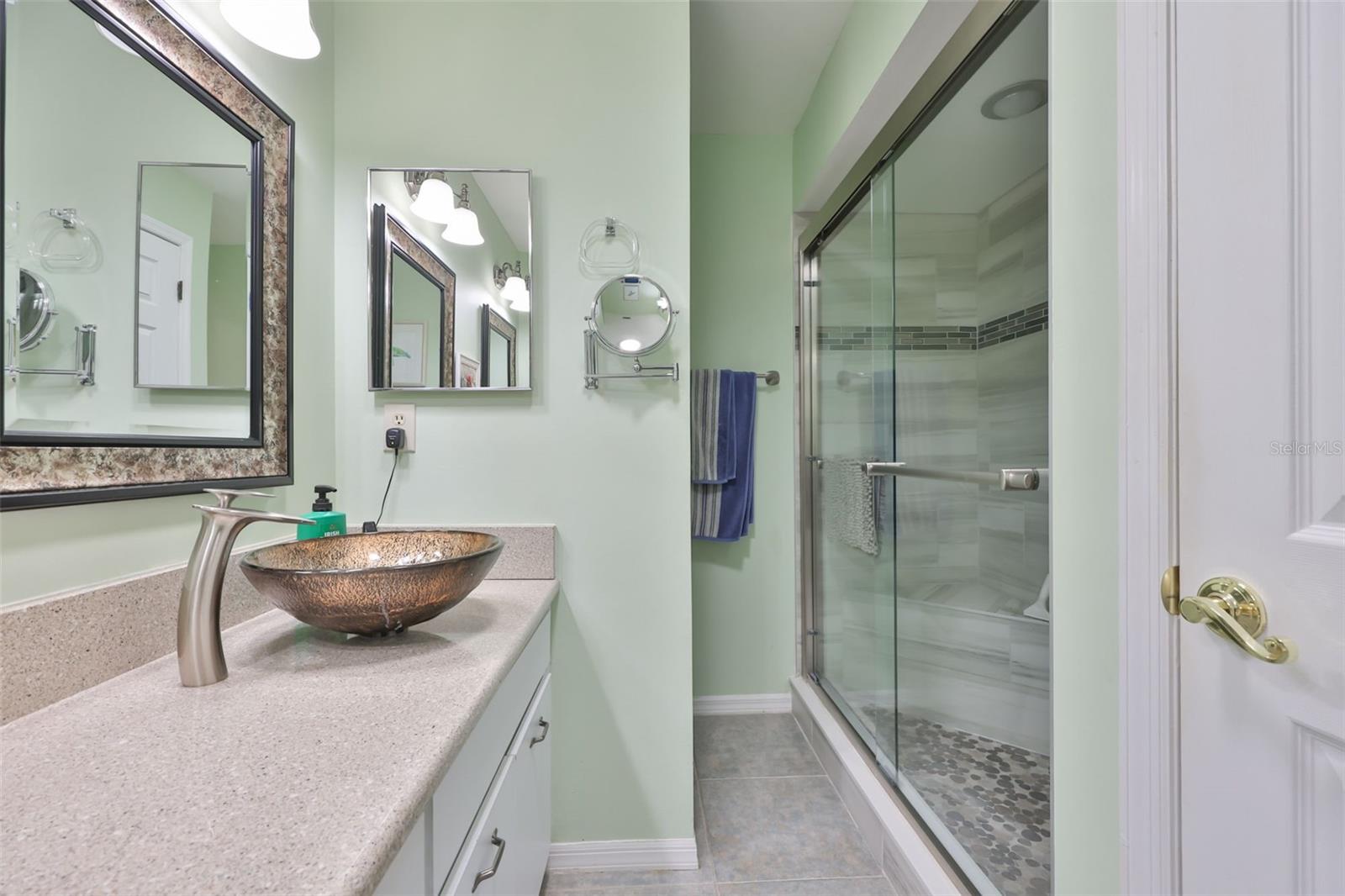 Image 26 of 96 For 2611 Locksley Street 250