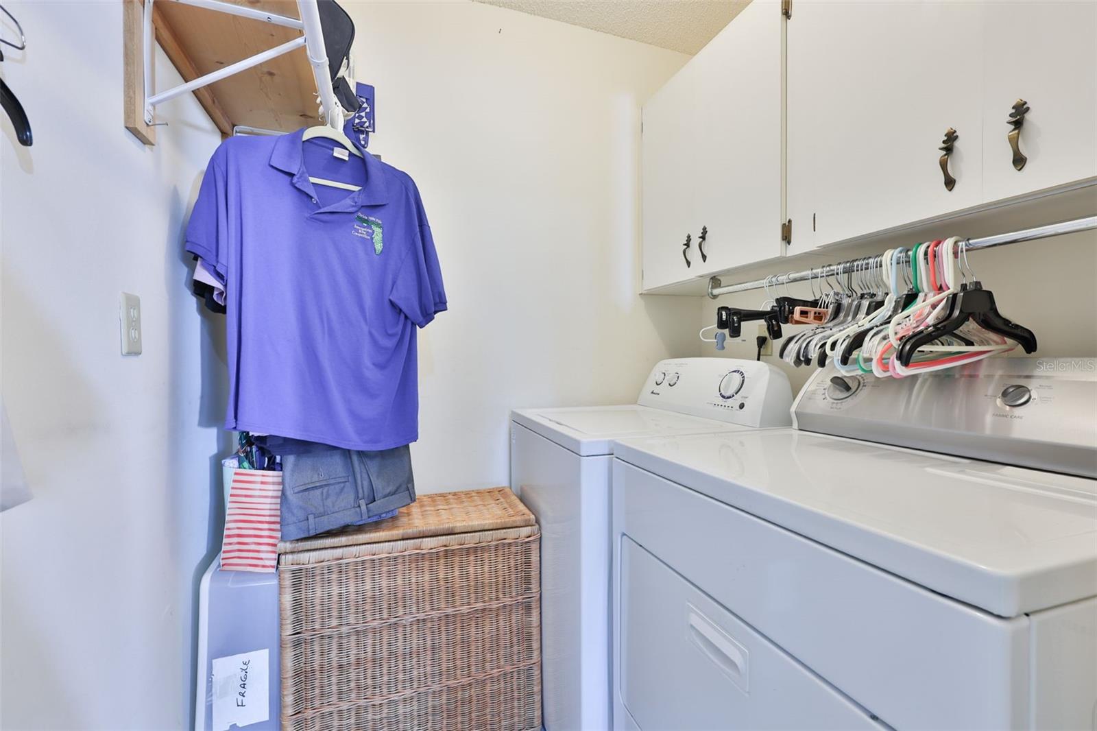 Image 28 of 96 For 2611 Locksley Street 250
