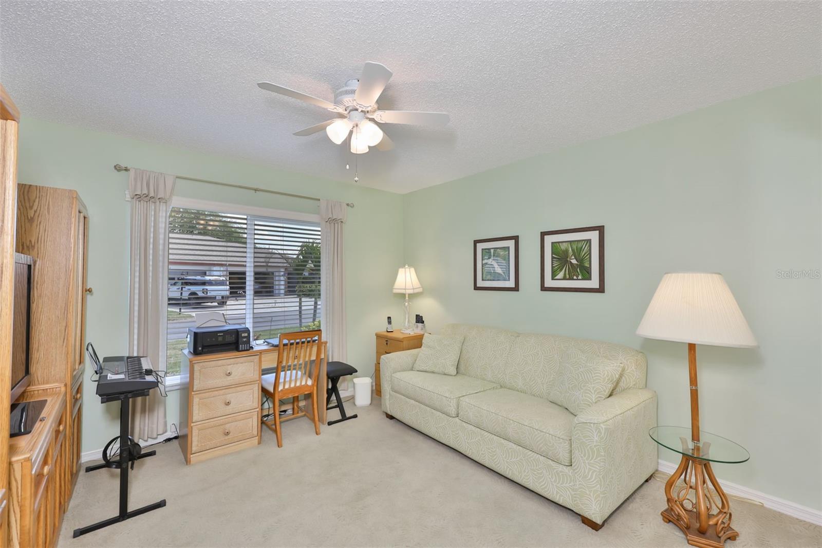 Image 30 of 96 For 2611 Locksley Street 250