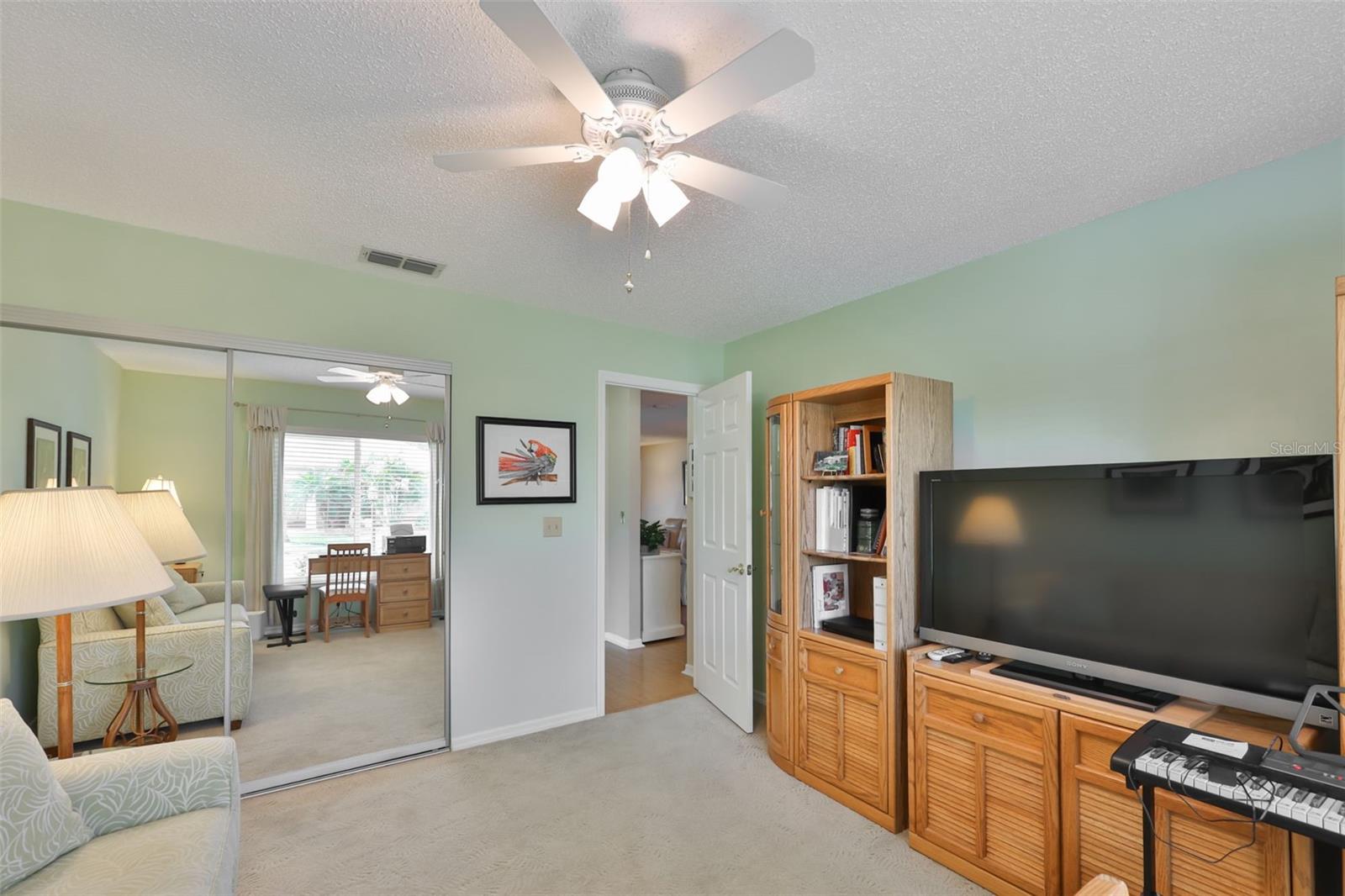 Image 31 of 96 For 2611 Locksley Street 250