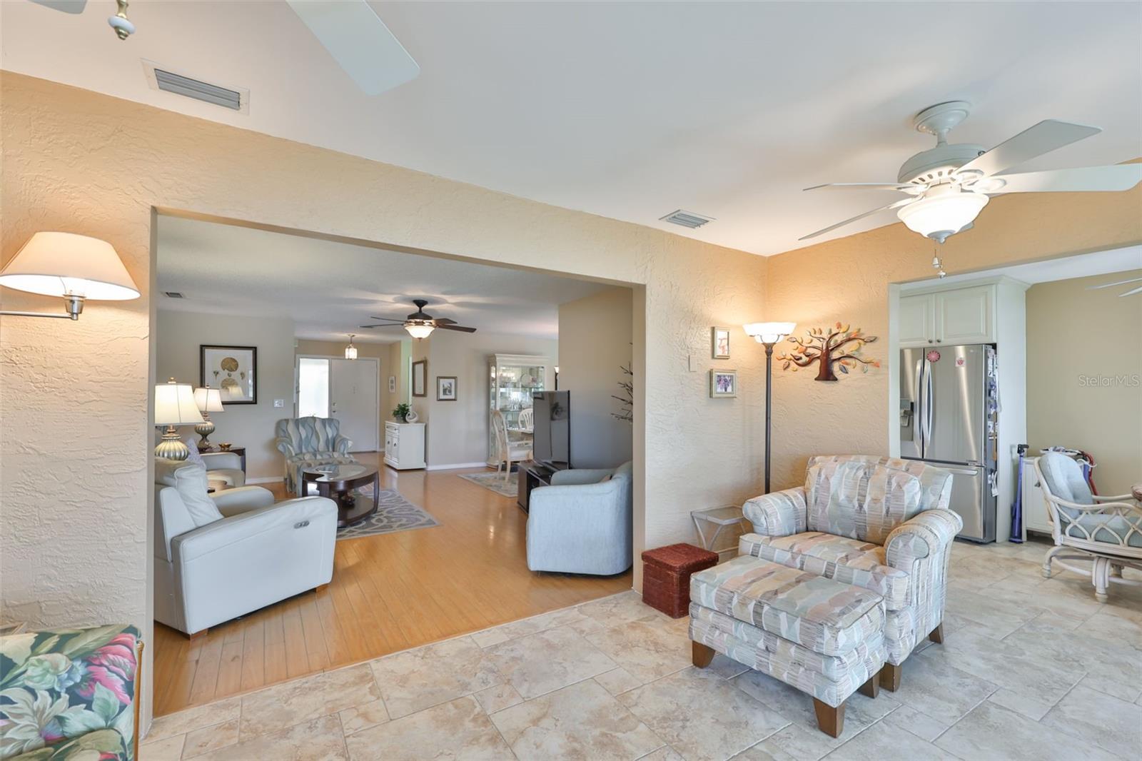 Image 35 of 96 For 2611 Locksley Street 250