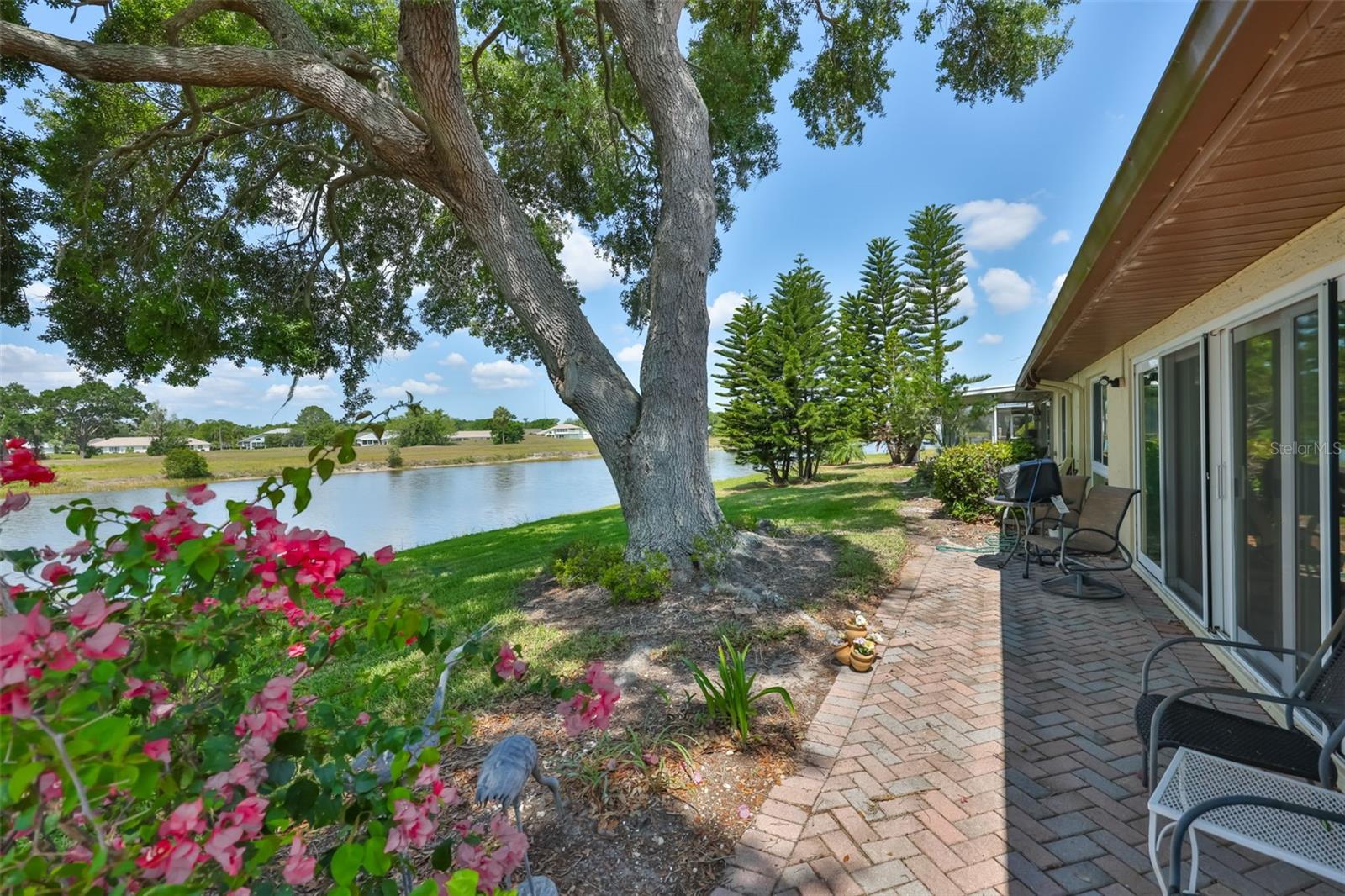 Image 38 of 96 For 2611 Locksley Street 250