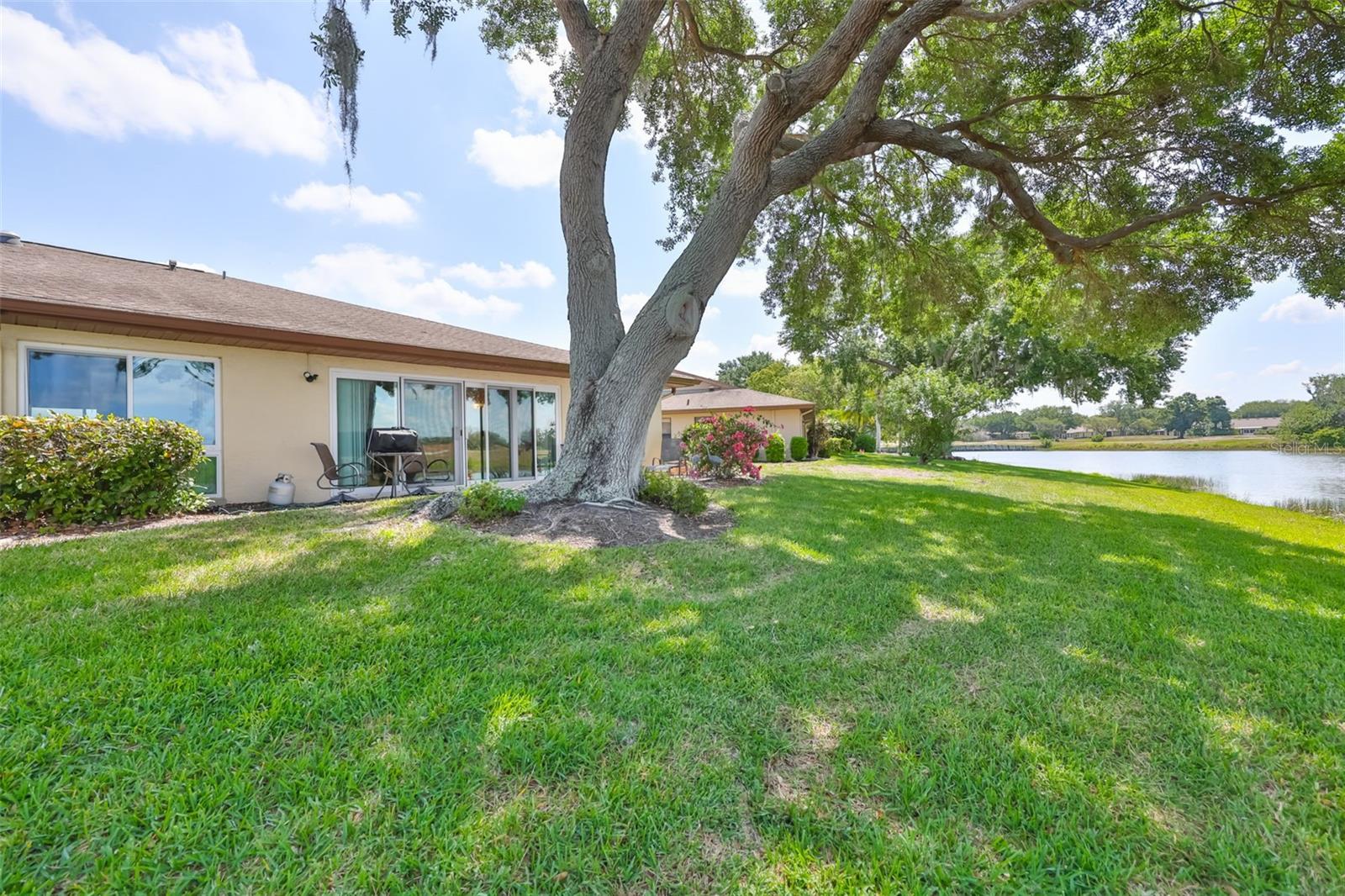 Image 48 of 96 For 2611 Locksley Street 250