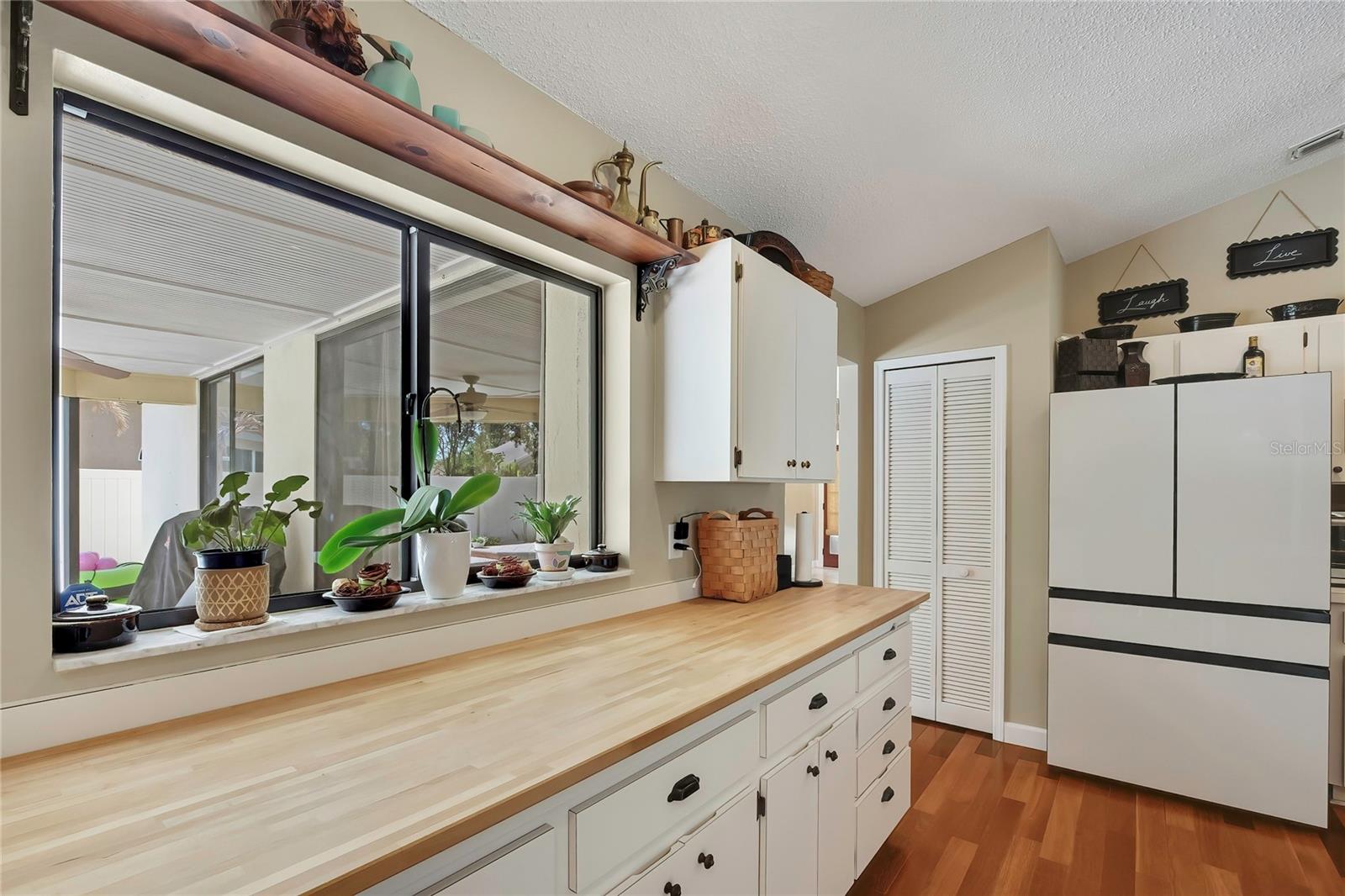 Image 12 of 39 For 9304 Rockrose Drive
